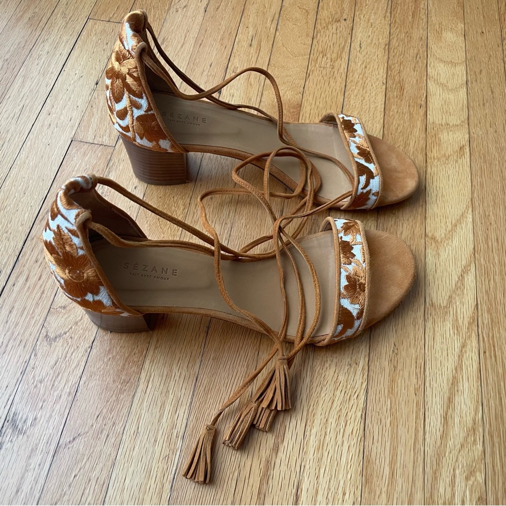 NWOT Sezane Lorenzo sandals - size 39 (us 8) - copper embroidery